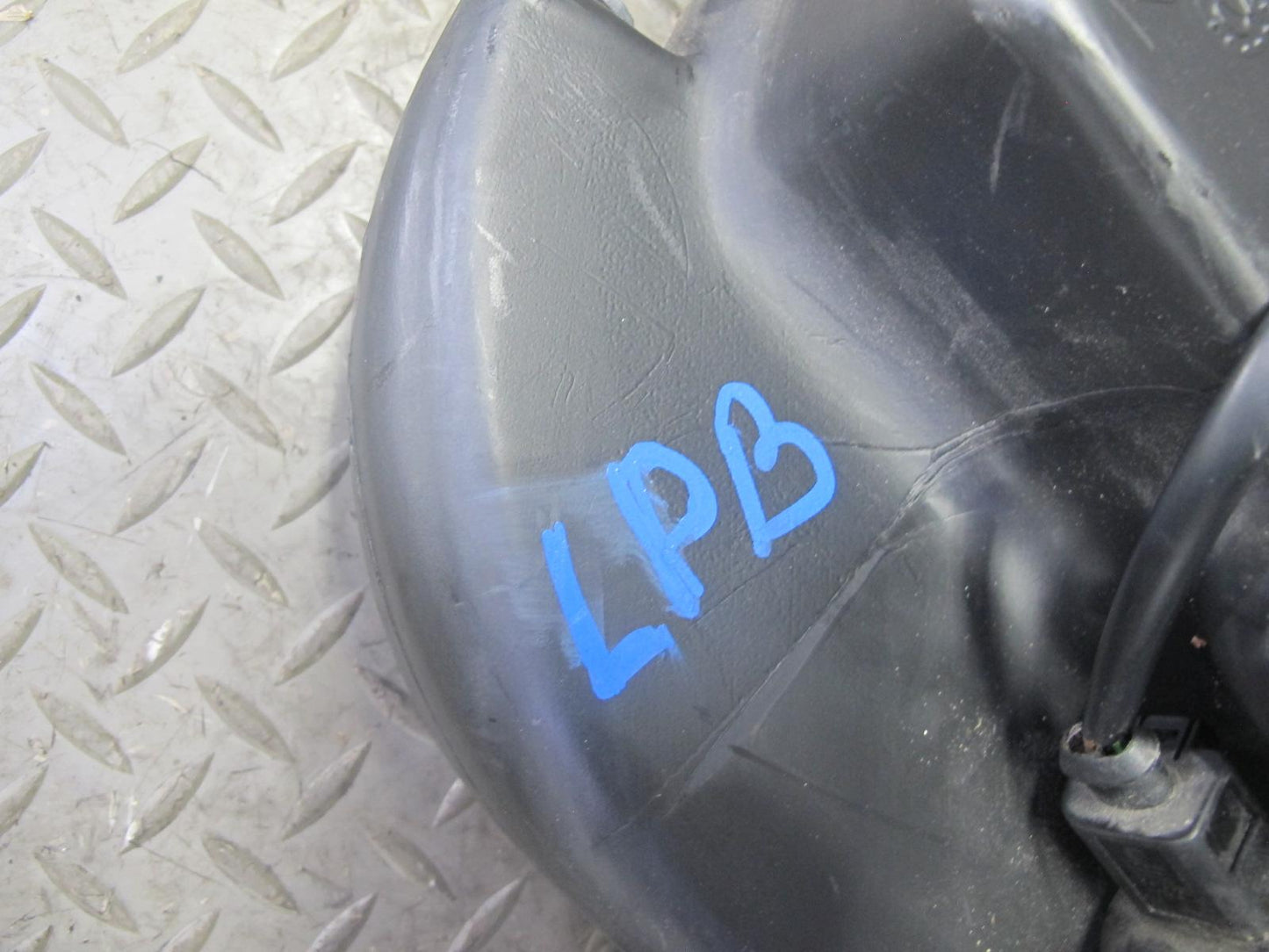 1997-2004 Porsche Boxster 986 Windshield Washer Reservoir Tank w Pump