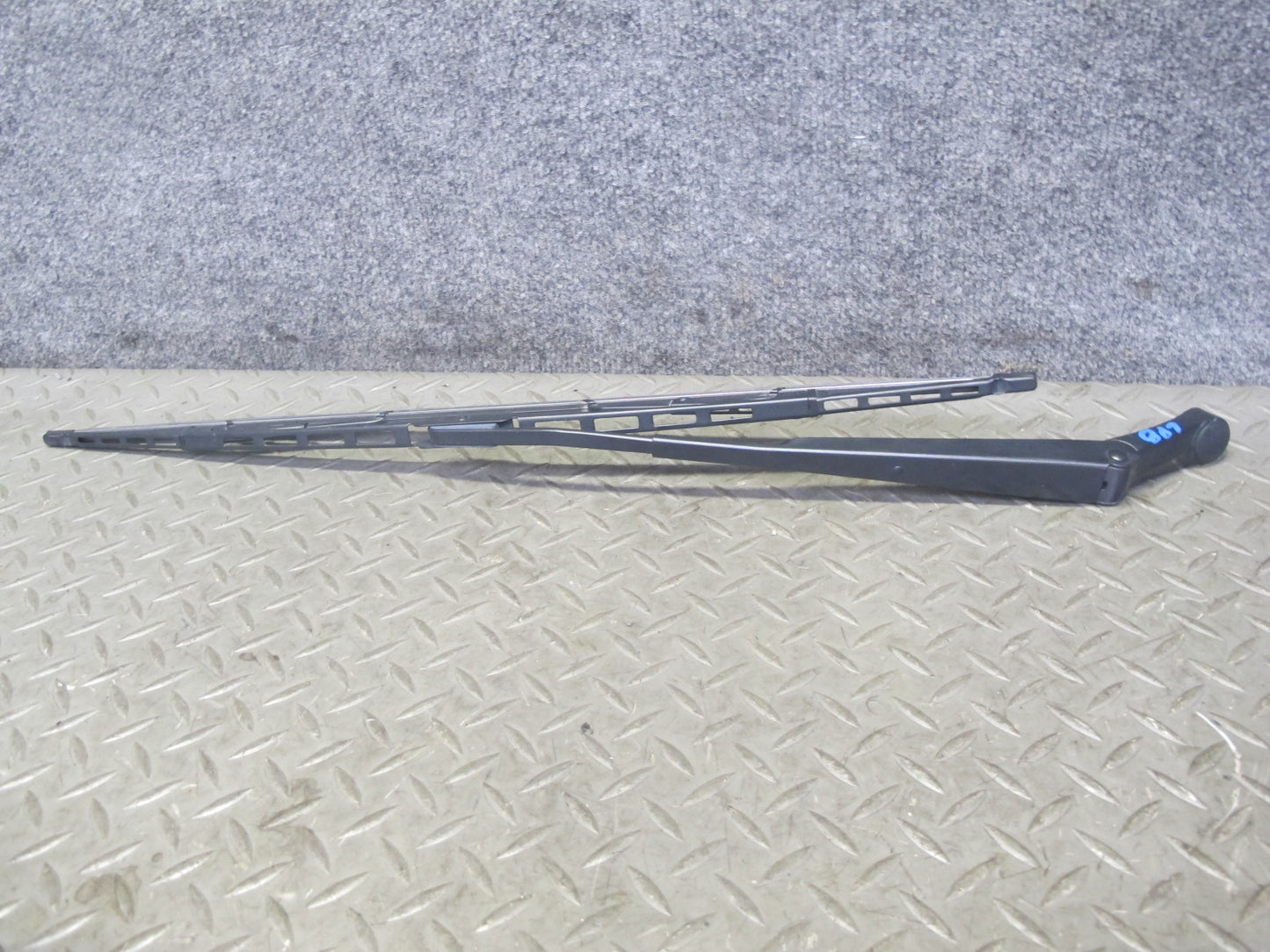 1997-2004 Porsche Boxster 986 Front Left & Right Side Windshield Wiper Arm Set