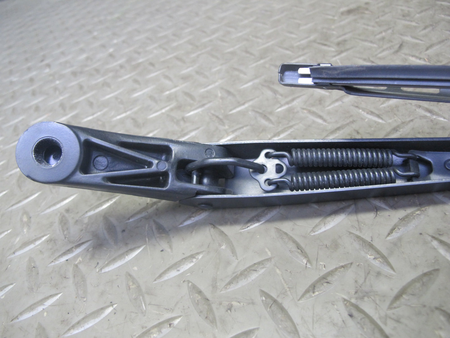 1997-2004 Porsche Boxster 986 Front Left & Right Side Windshield Wiper Arm Set