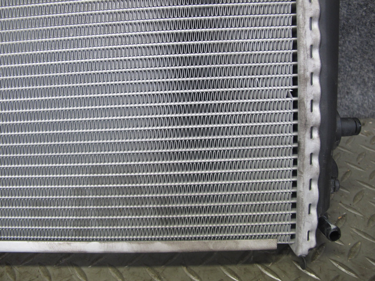 1997-2004 Porsche Boxster 986 Left Side Engine Radiator Fan Condenser Assembly