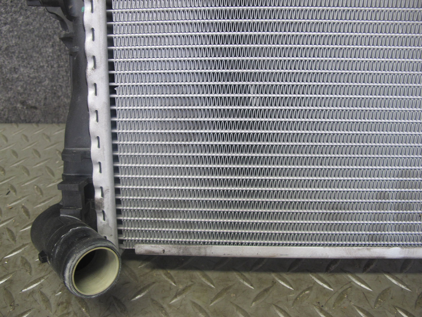 1997-2004 Porsche Boxster 986 Left Side Engine Radiator Fan Condenser Assembly