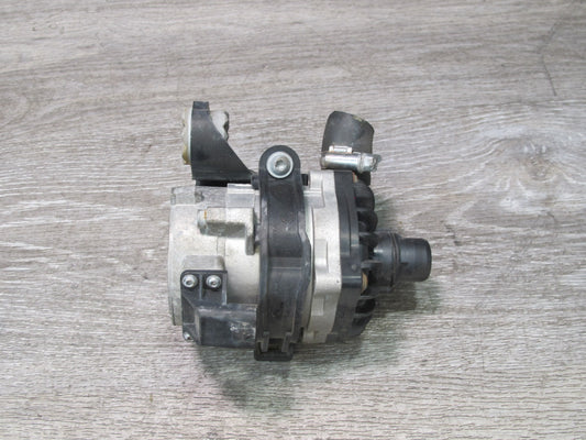 2007-2013 BMW E70 E71 E72 4.4L Auxiliary Electric Water Coolant Pump 7584088