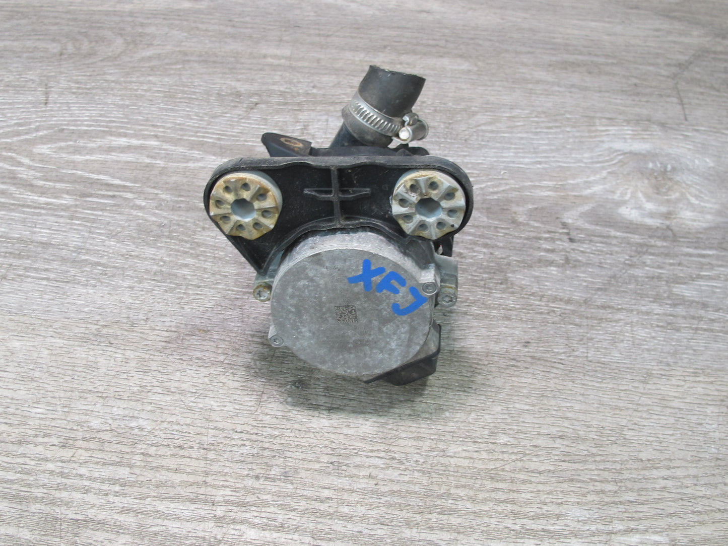 2007-2013 BMW E70 E71 E72 4.4L Auxiliary Electric Water Coolant Pump 7584088
