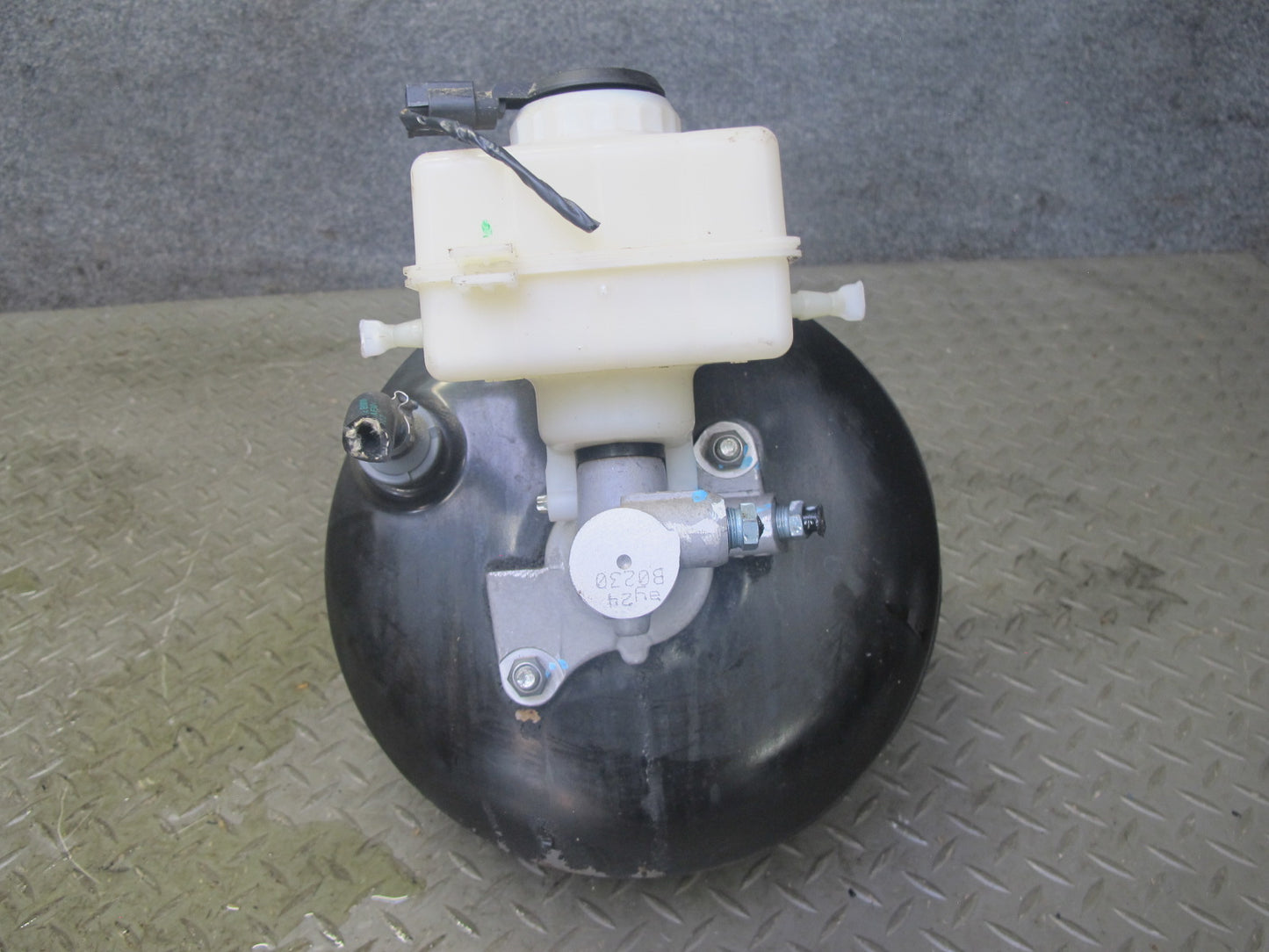 2007-2013 BMW E70 E71 E72 Brake Master Cylinder Booster Fluid Reservoir