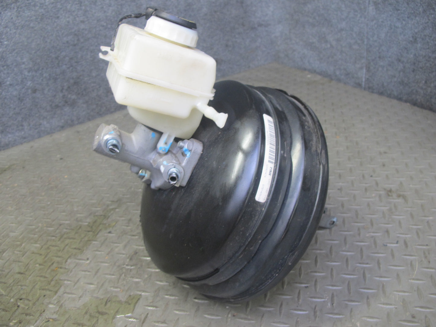 2007-2013 BMW E70 E71 E72 Brake Master Cylinder Booster Fluid Reservoir