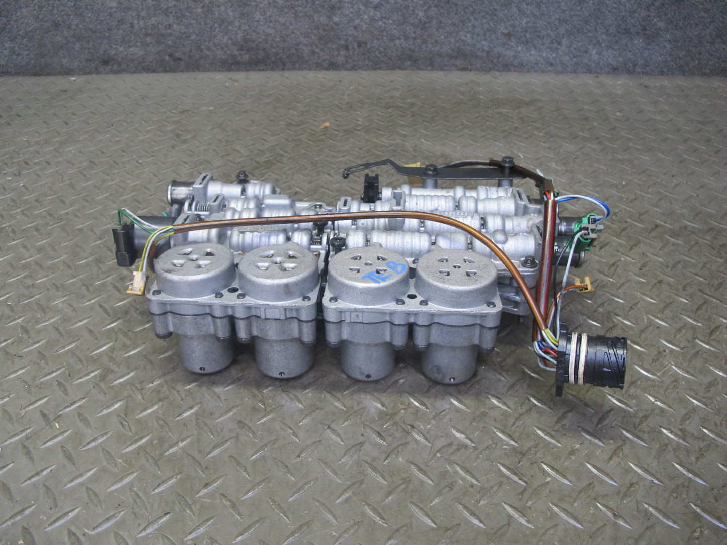 04-06 BMW E46 330i 330Ci A5S 390R A/T Transmission Valve Body Mechatronic OEM