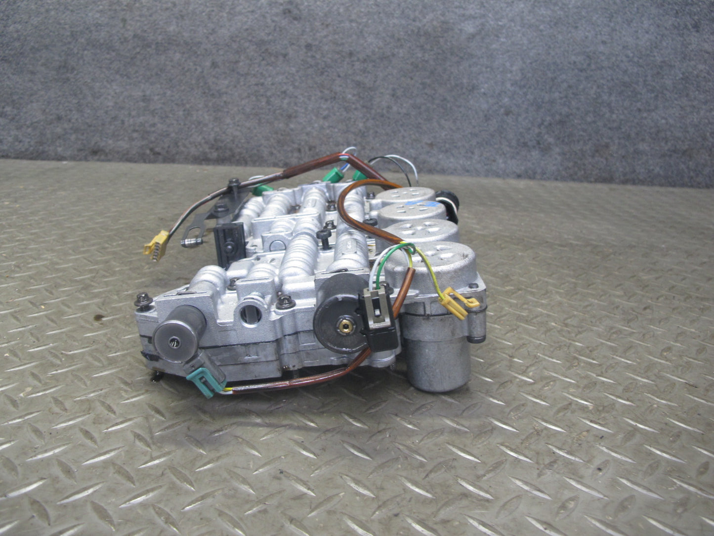 04-06 BMW E46 330i 330Ci A5S 390R A/T Transmission Valve Body Mechatronic OEM