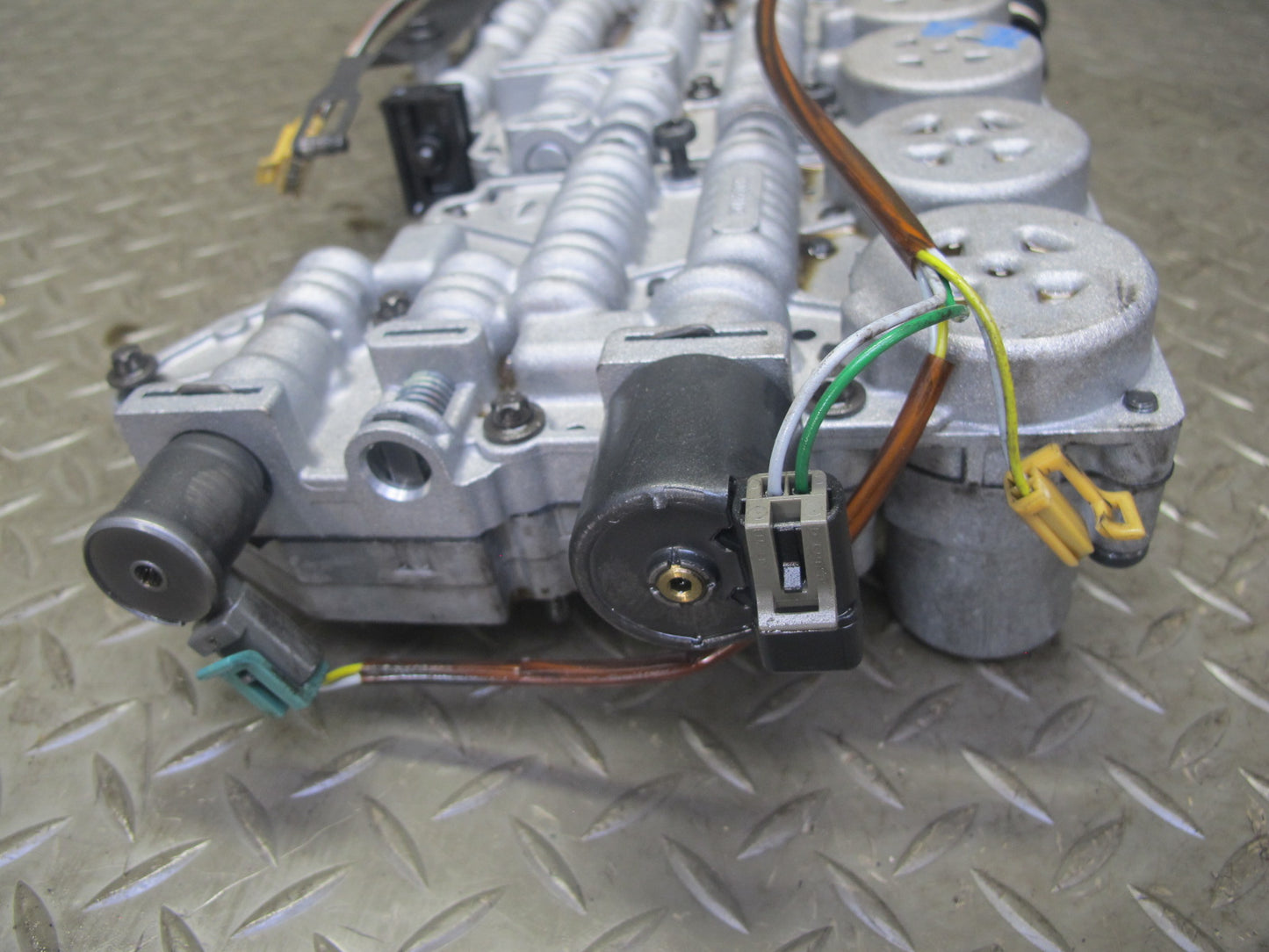 04-06 BMW E46 330i 330Ci A5S 390R A/T Transmission Valve Body Mechatronic OEM