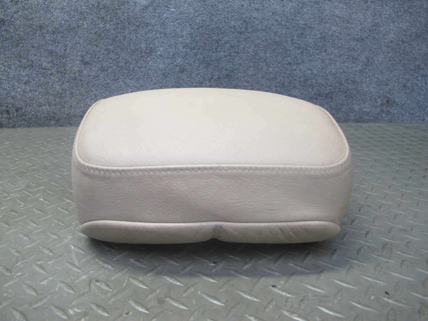 01-06 BMW E46 Convertible Front Left & Right Leather Headrest Beige OEM