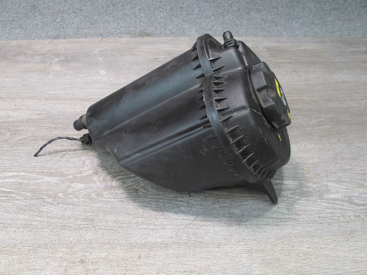 2007-2013 BMW E70 E71 E72 Power Steering Fluid Reservoir Tank 8621092