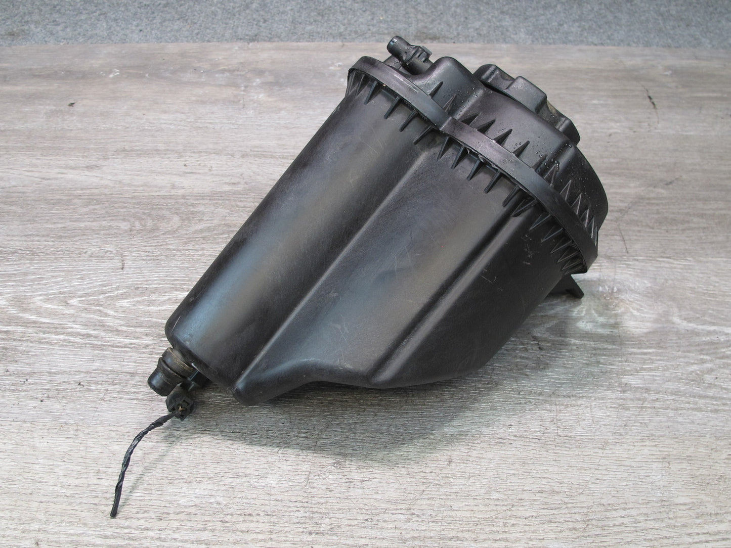 2007-2013 BMW E70 E71 E72 Power Steering Fluid Reservoir Tank 8621092