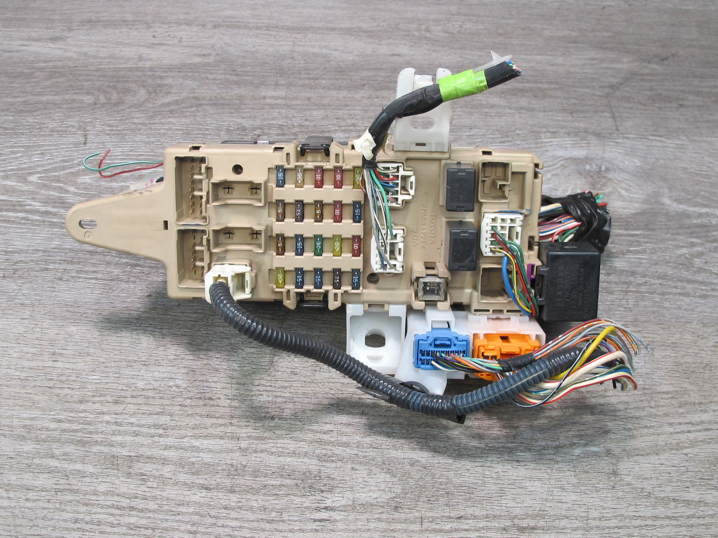 98-00 Lexus JZS160L GS400 GS300 Fuse Box Junction Block w Multiplex Module OEM