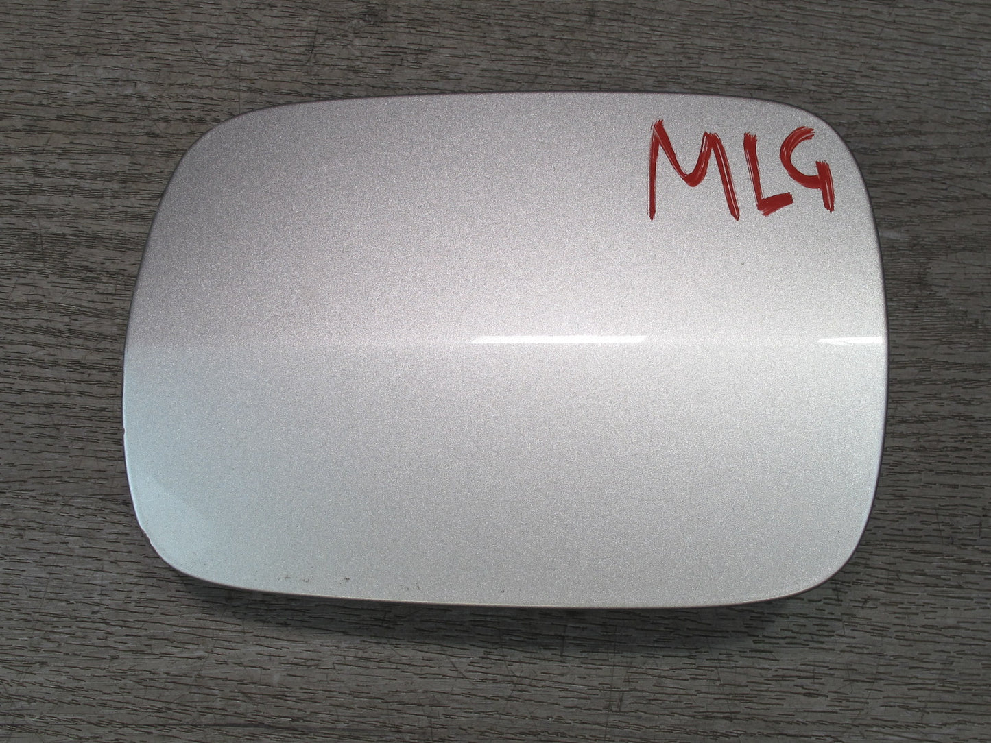 98-05 Lexus JZS160L GS400 GS430 GS300 Fuel Tank Filler Door Lid Cover Silver OEM