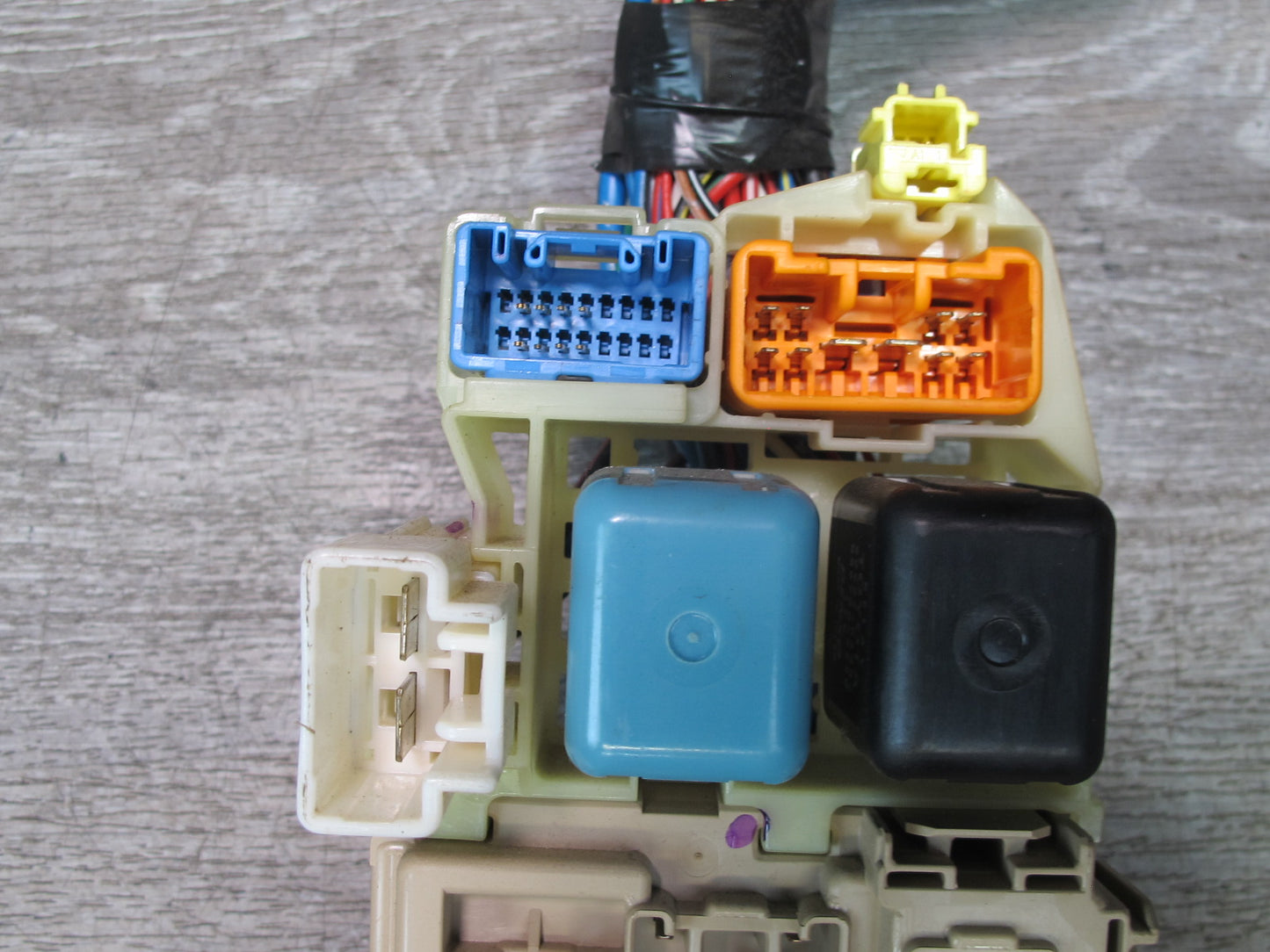 99-00 Lexus JZS160L GS300 Right MPX Multiplex Body Module w Fuse Relay Box OEM