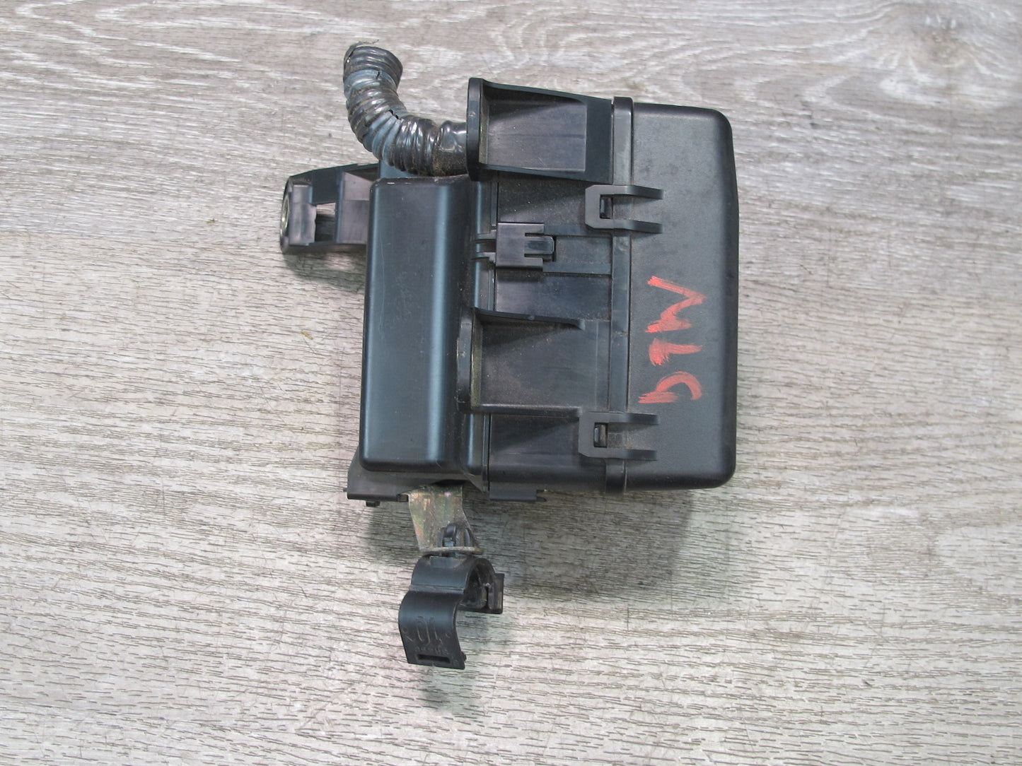 98-00 Lexus JZS160L GS300 Under Hood Fuse Relay Box OEM