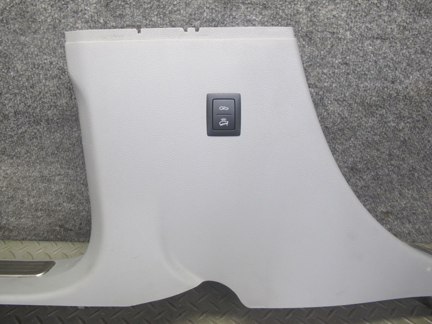 2003-2010 Porsche Cayenne 955 Front Door Scuff Sill Plate Trim Panel Set of 2