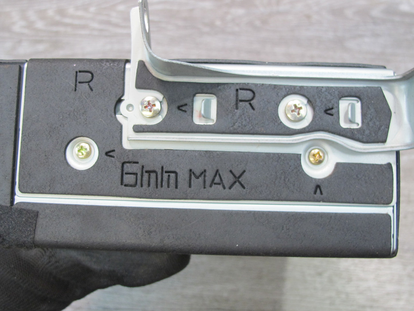 98-02 Lexus JZS160L GS400 GS430 GS300 CD Changer w Magazine 86270-30150 OEM