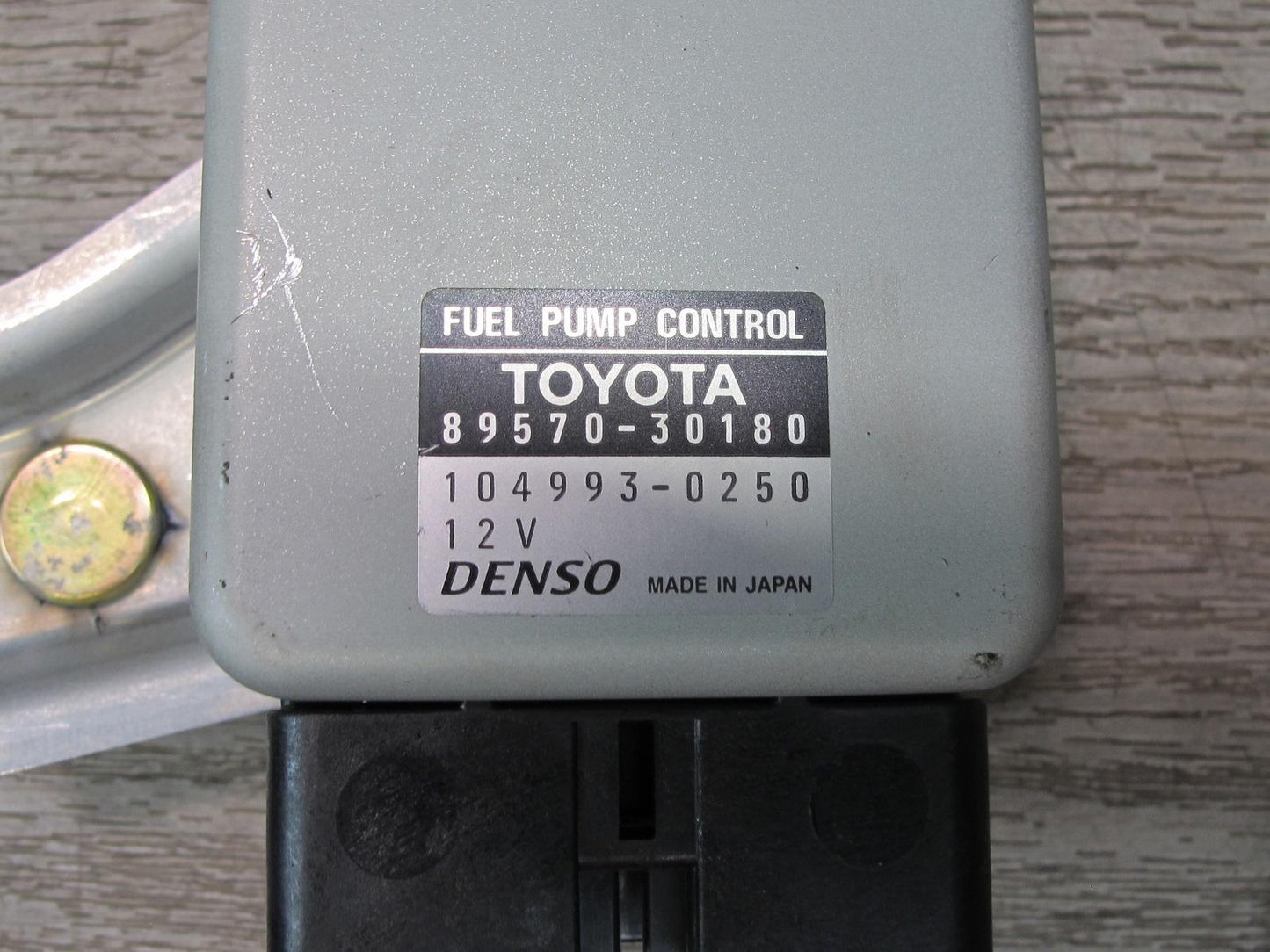 98-05 Lexus JZS160L GS400 GS430 GS300 Fuel Pump Control Module 89570-30180 OEM