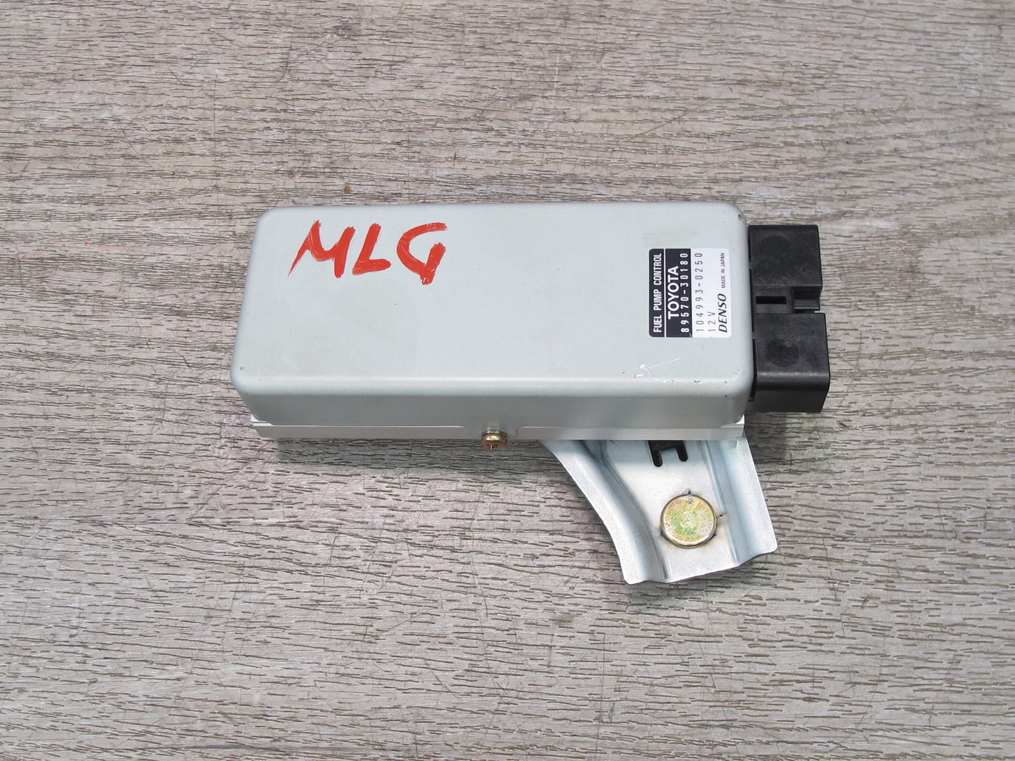 98-05 Lexus JZS160L GS400 GS430 GS300 Fuel Pump Control Module 89570-30180 OEM