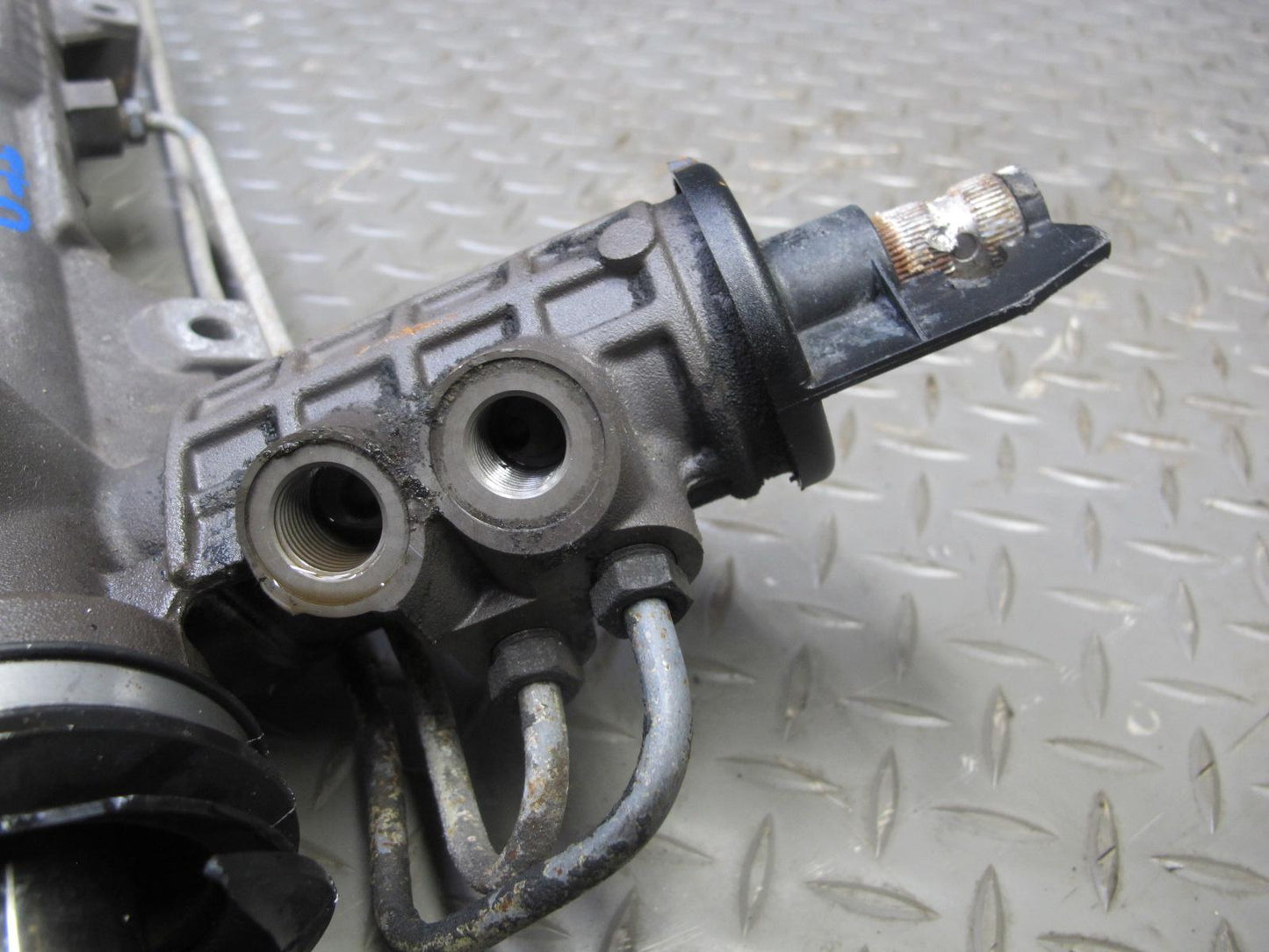 02-06 BMW E46 330Ci 330i Power Steering Rack & Pinion Yellow TAG 6757650 OEM