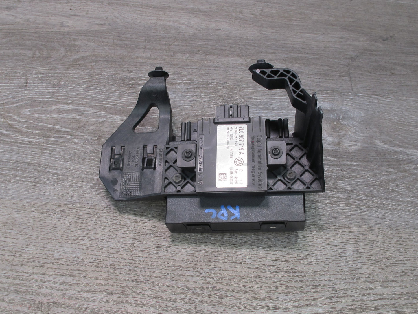 2003-2006 Porsche Cayenne 955 Theft Alarm Locking Control Module 7L0907719A