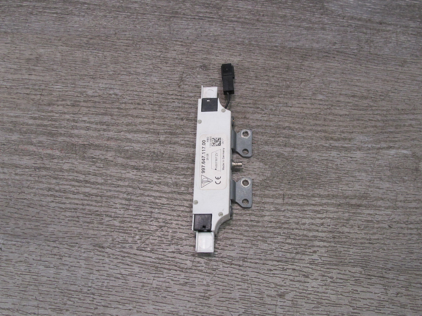 2005-2012 Porsche 911 997 Radio Antenna Amplifier AMP 99764711700