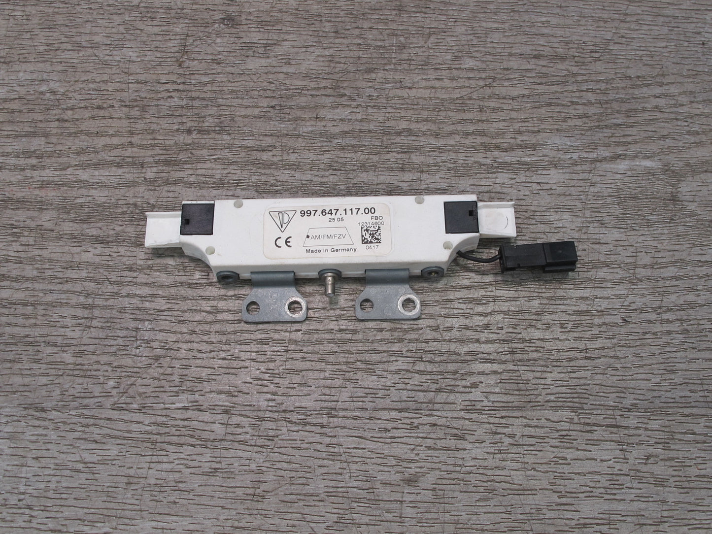 2005-2012 Porsche 911 997 Radio Antenna Amplifier AMP 99764711700