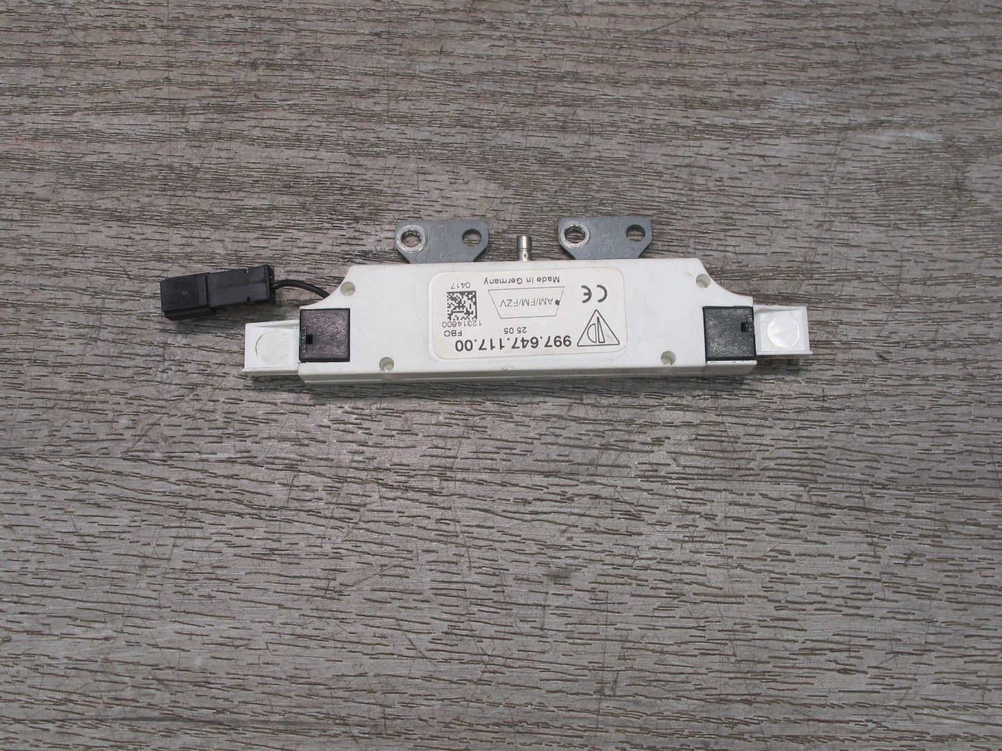 2005-2012 Porsche 911 997 Radio Antenna Amplifier AMP 99764711700