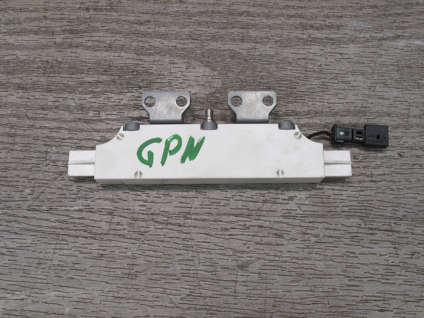2005-2012 Porsche 911 997 Radio Antenna Amplifier AMP 99764711700
