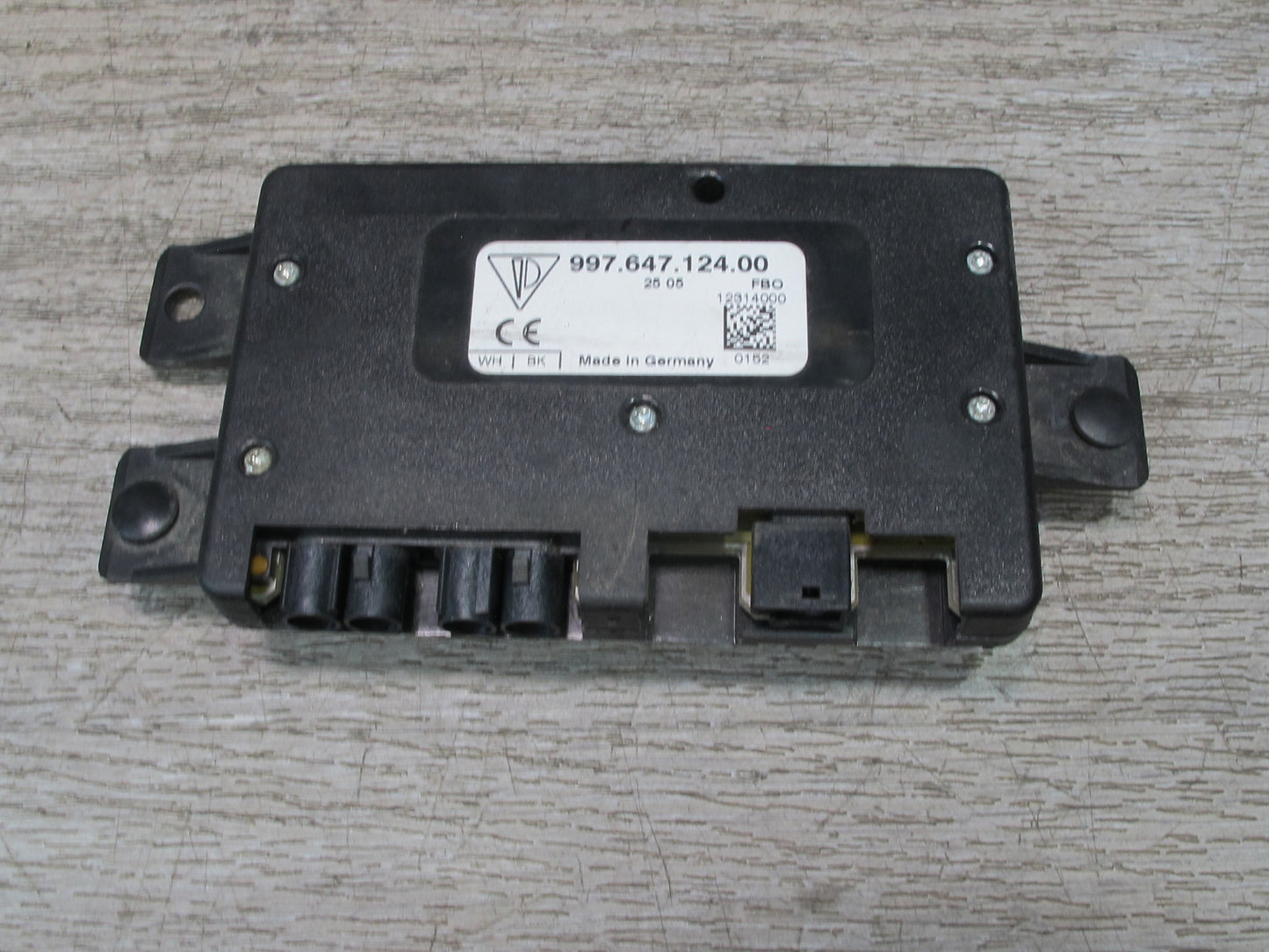 2005-2008 Porsche 911 997 Navigation Radio Antenna Control Module 99764712400