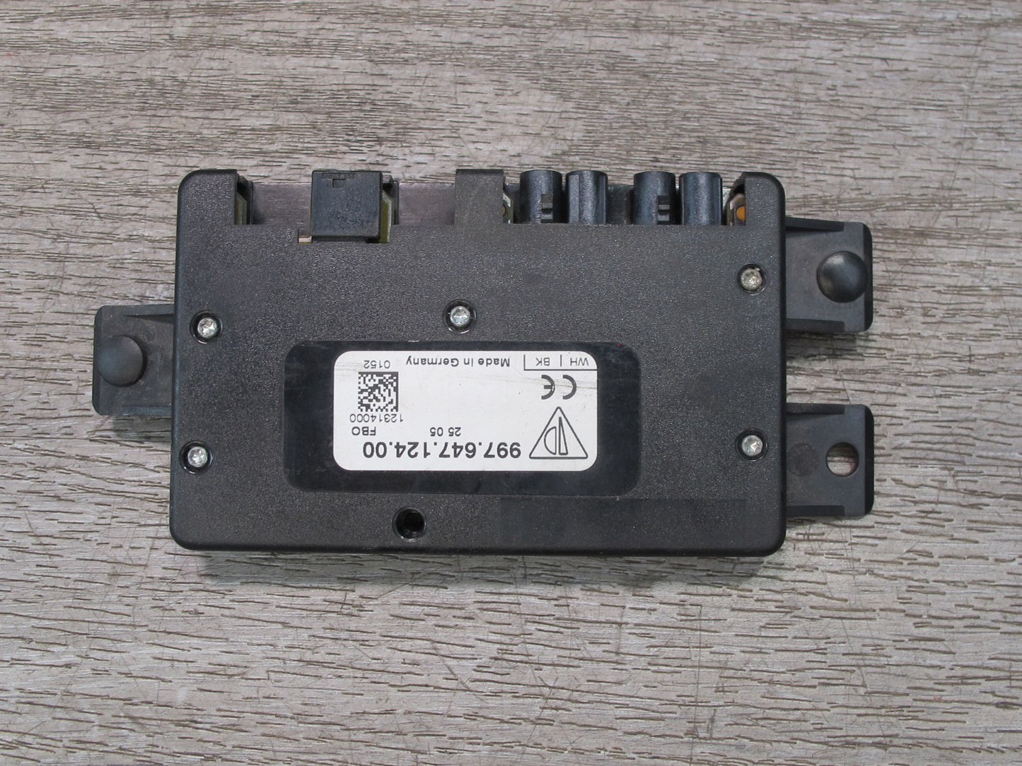 2005-2008 Porsche 911 997 Navigation Radio Antenna Control Module 99764712400