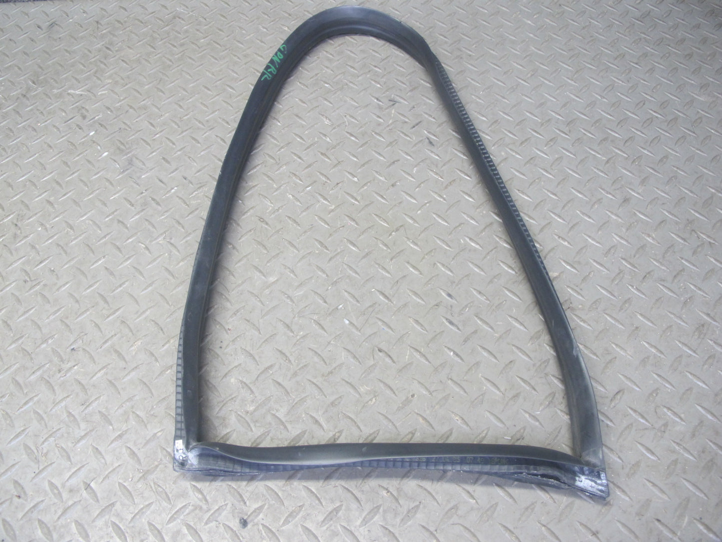 2005-2012 Porsche 911 997 Coupe Rear Quarter Window Rubber Seal Gasket Set of 2