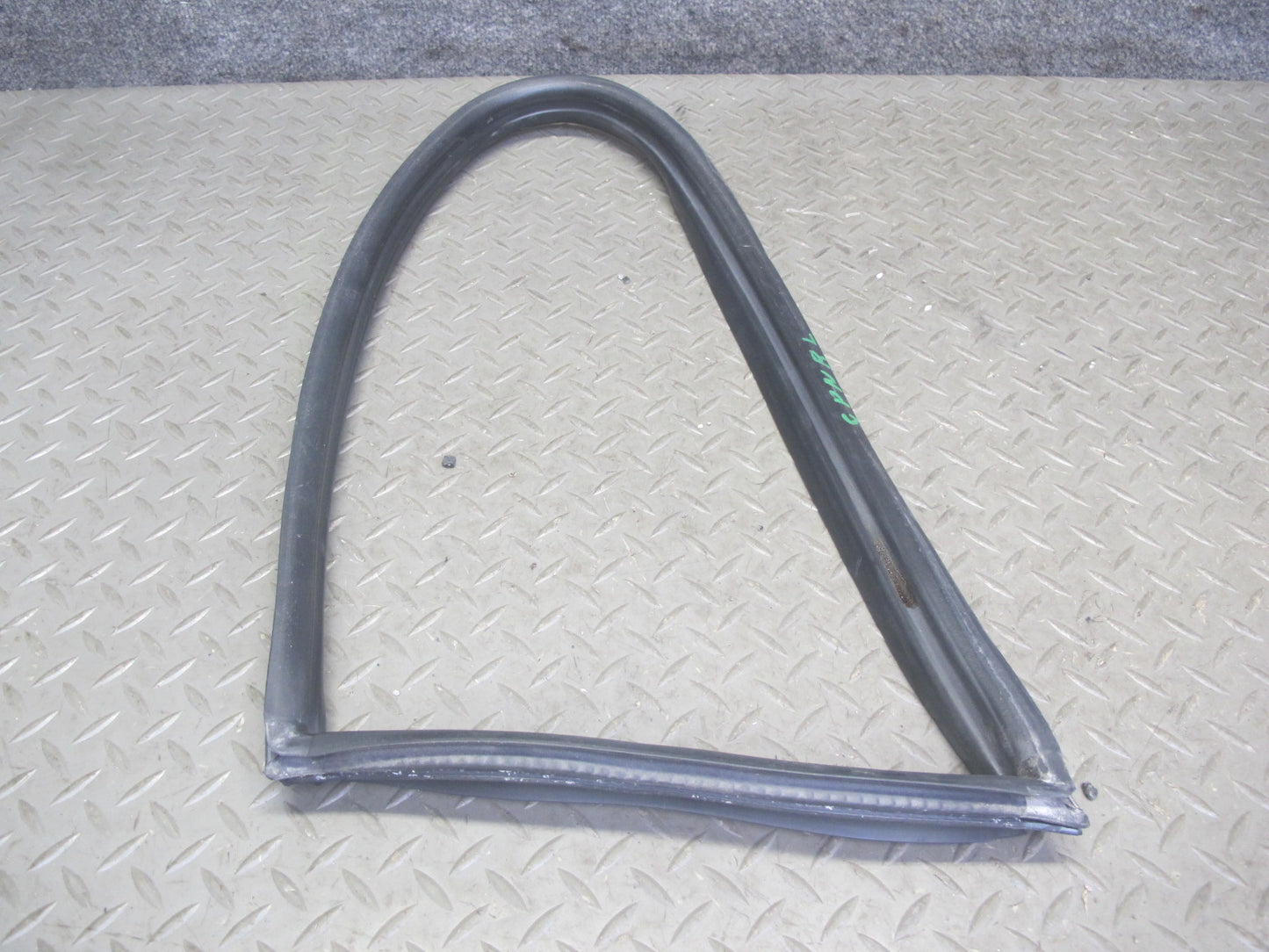 2005-2012 Porsche 911 997 Coupe Rear Quarter Window Rubber Seal Gasket Set of 2