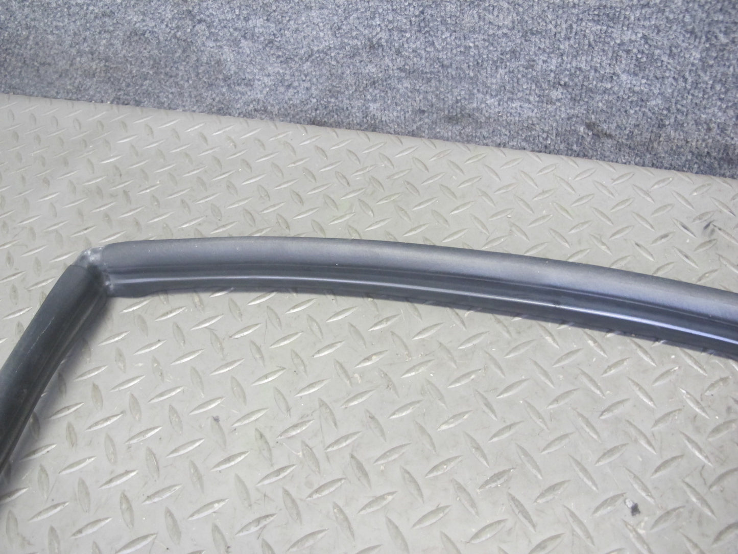 2005-2012 Porsche 911 997 Coupe Rear Quarter Window Rubber Seal Gasket Set of 2