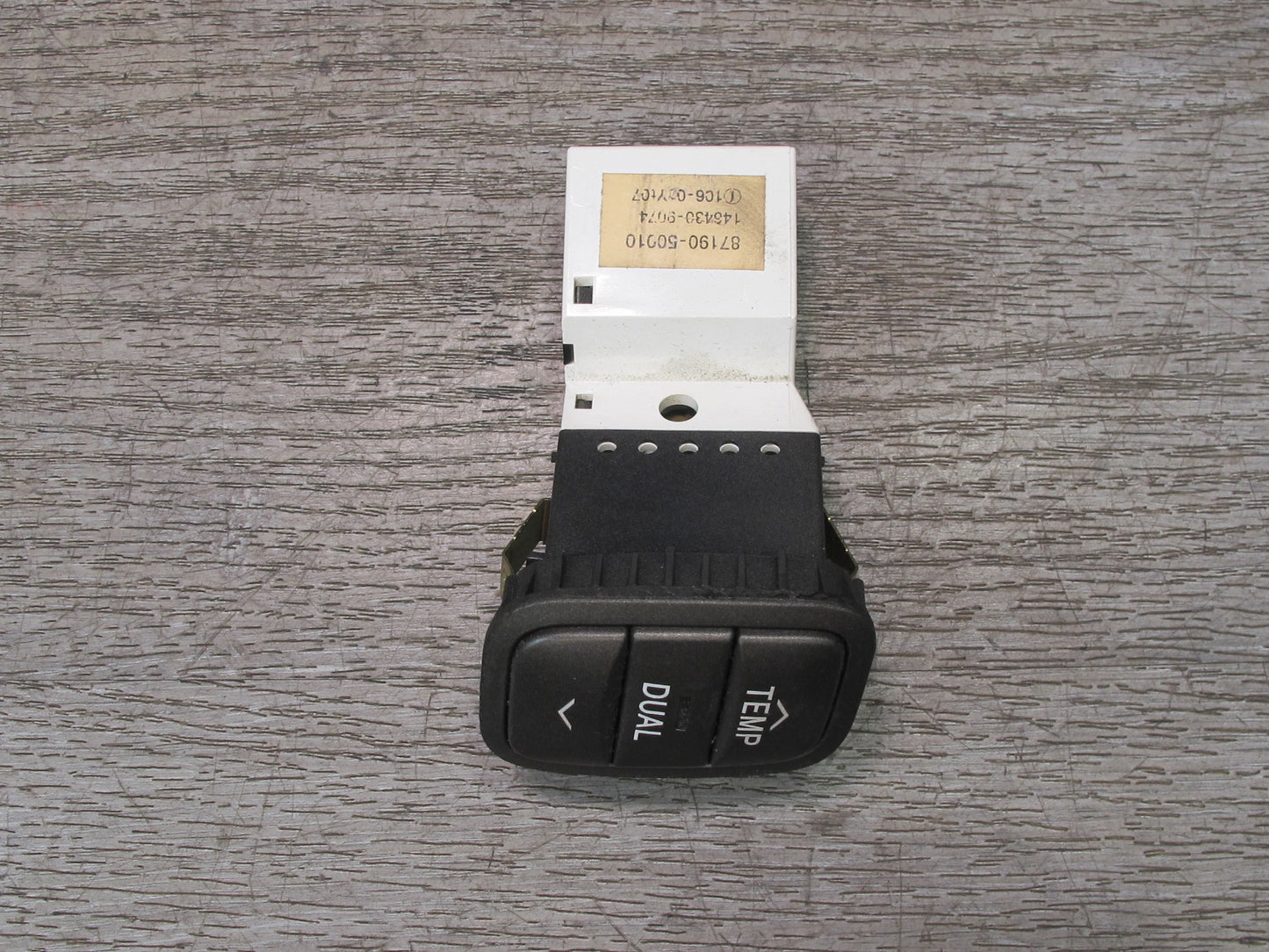 01-06 Lexus UCF30L LS430 Driver Temperature Control Switch 87190-50010 OEM