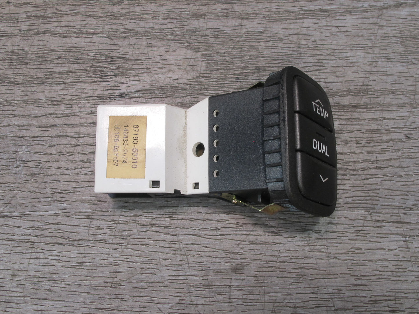 01-06 Lexus UCF30L LS430 Driver Temperature Control Switch 87190-50010 OEM