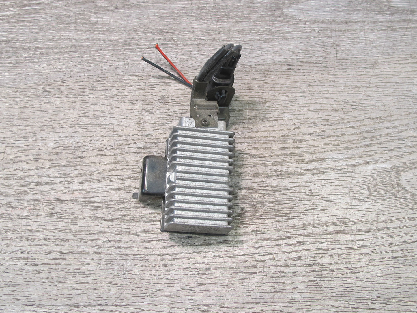 04-06 Lexus UCF30L LS430 Fuel Pump Resistor Module 23080-50140 OEM