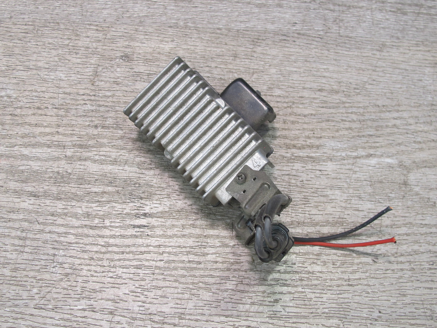 04-06 Lexus UCF30L LS430 Fuel Pump Resistor Module 23080-50140 OEM