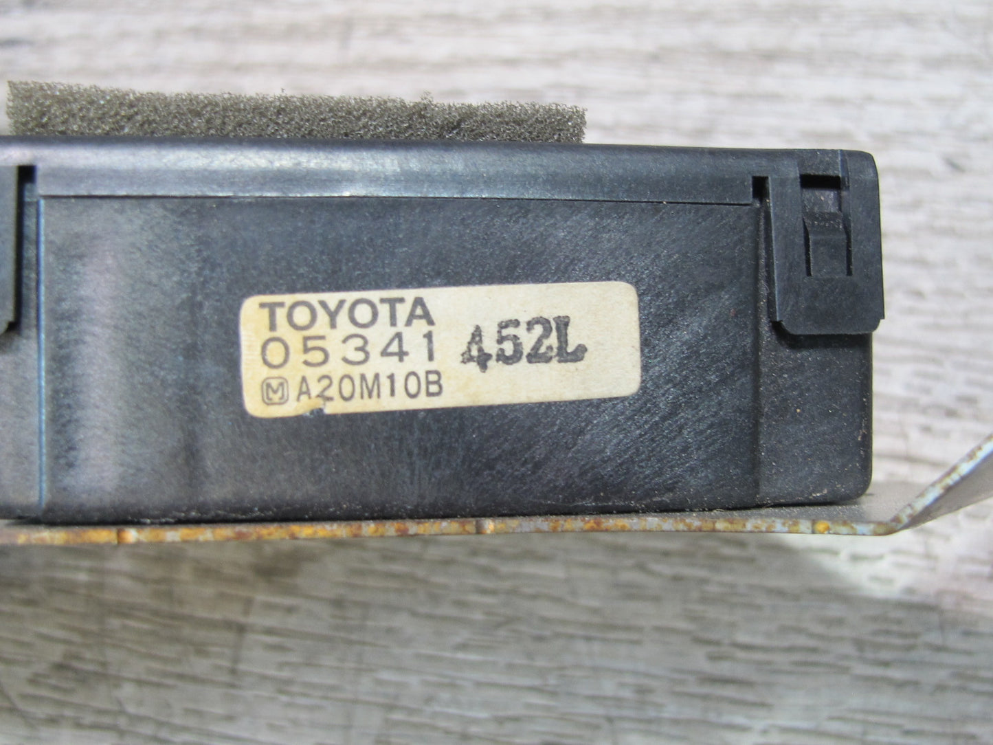 01-06 Lexus UCF30L LS430 Rear Windshield Defrost Defogger Control Module OEM
