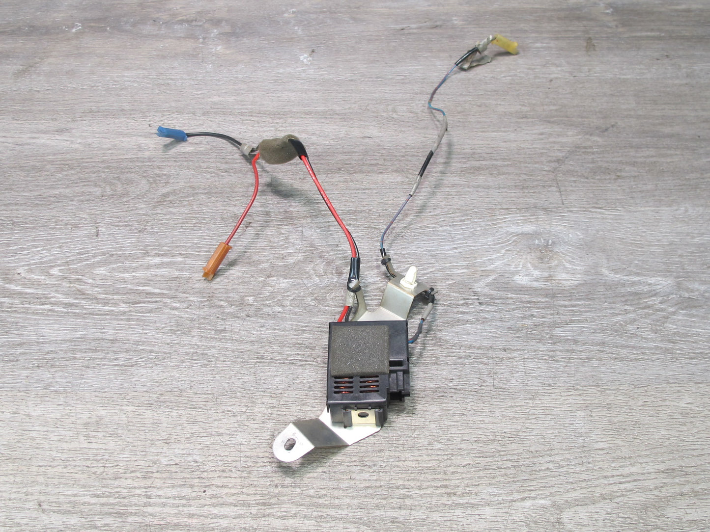 01-06 Lexus UCF30L LS430 Rear Windshield Defrost Defogger Control Module OEM