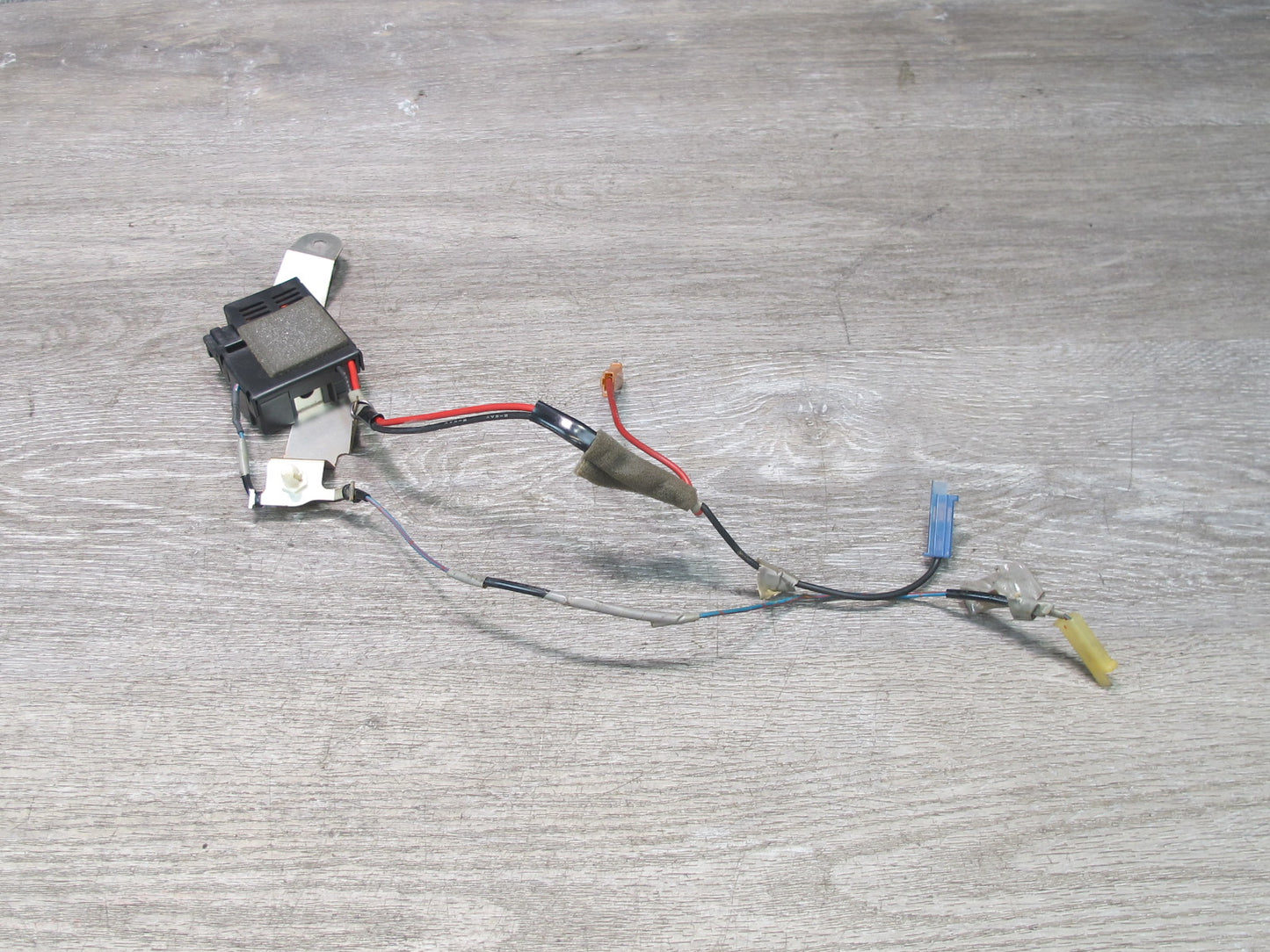 01-06 Lexus UCF30L LS430 Rear Windshield Defrost Defogger Control Module OEM