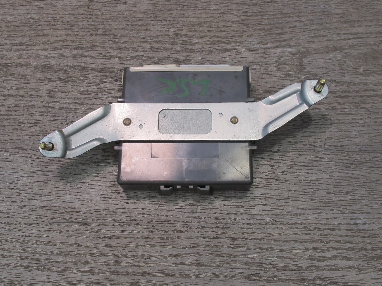 04-06 Lexus UCF30L LS430 Headlight Lamp Leveling Control Module OEM