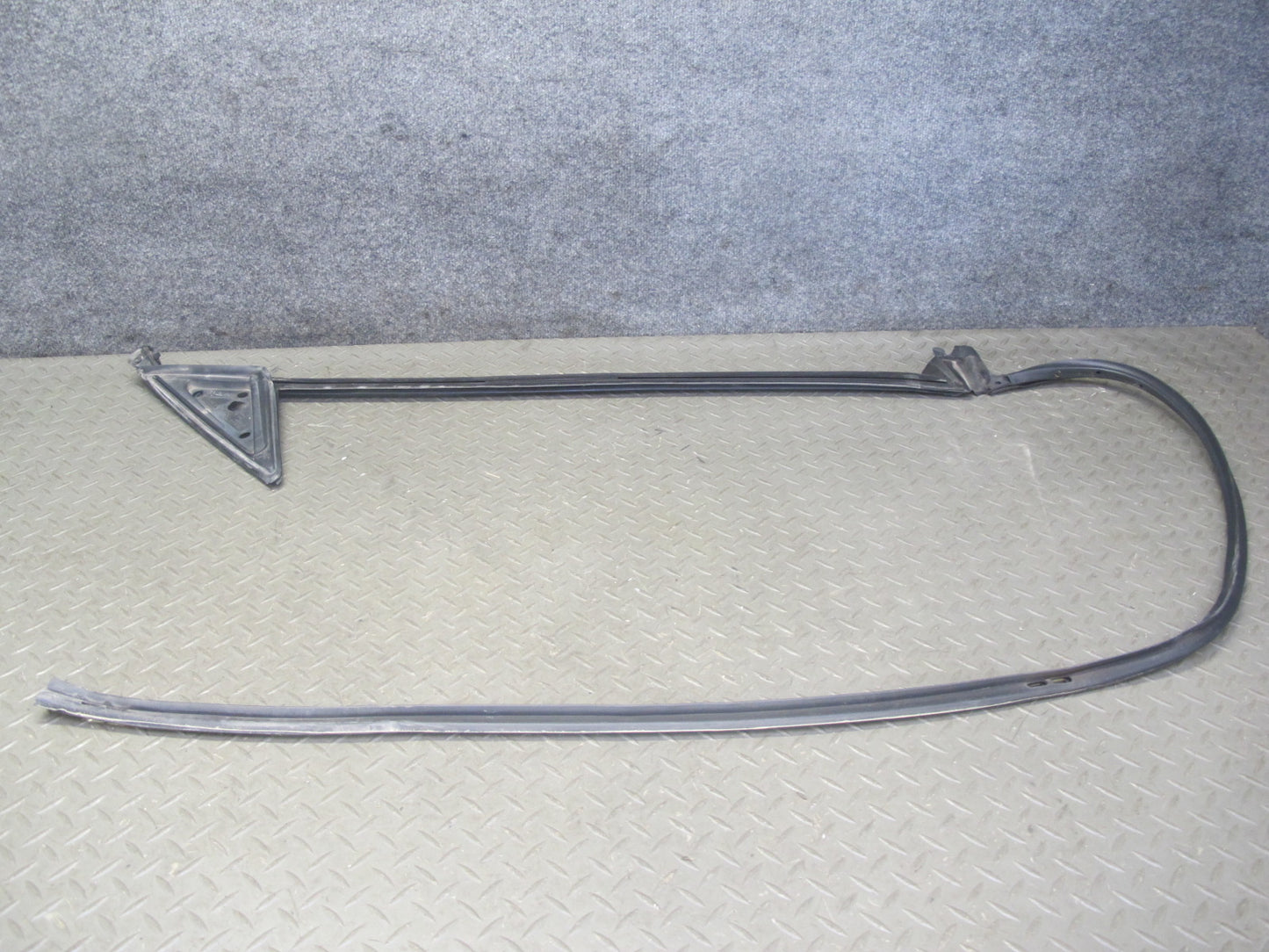 2005-2012 Porsche 911 997 Boxster Right Door Weatherstrip Rubber Seal Gasket