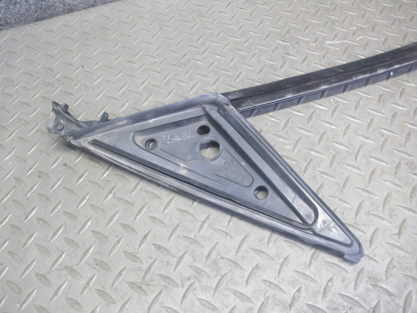 2005-2012 Porsche 911 997 Boxster Right Door Weatherstrip Rubber Seal Gasket