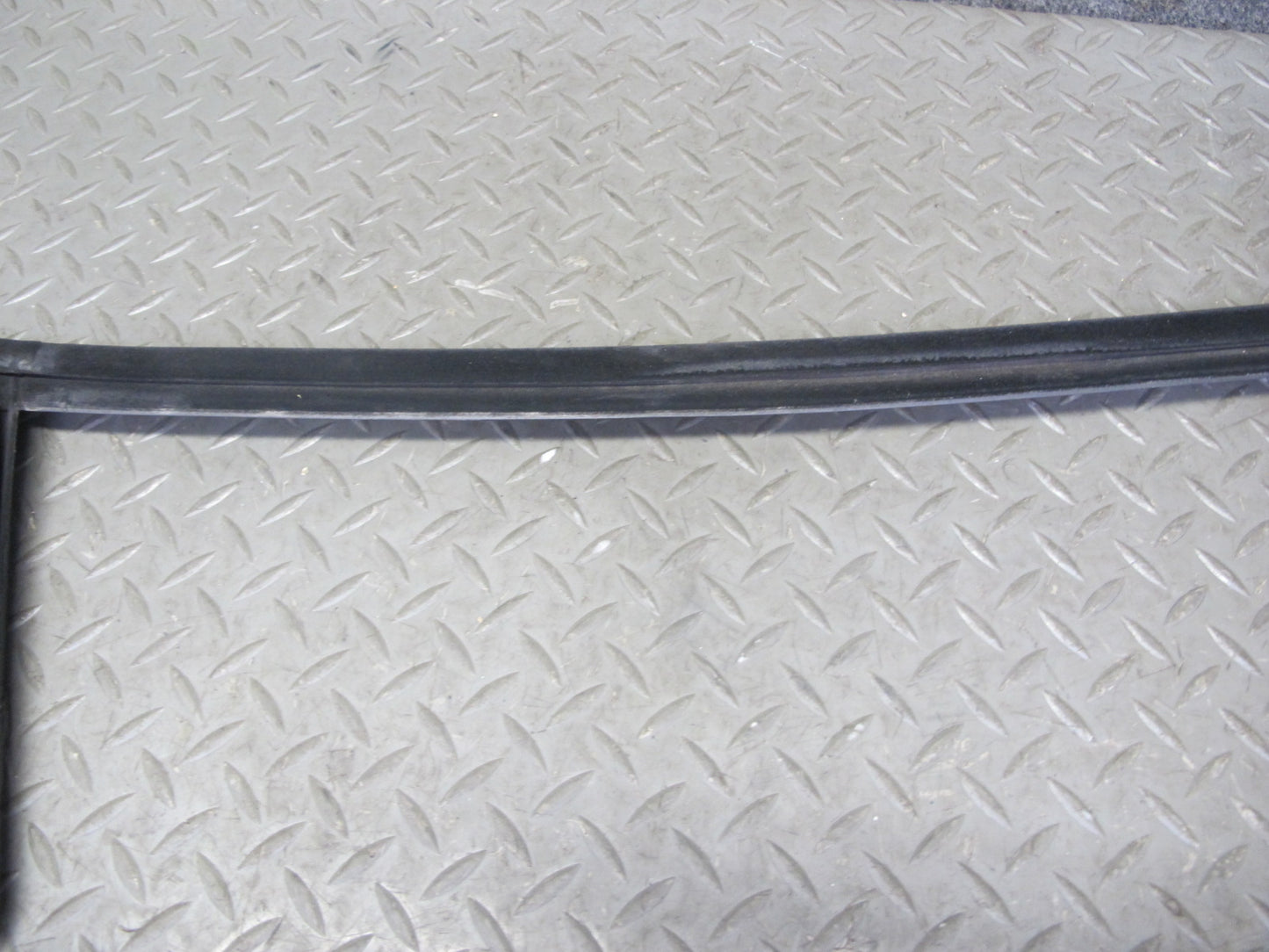 2005-2012 Porsche 911 997 Boxster Right Door Weatherstrip Rubber Seal Gasket