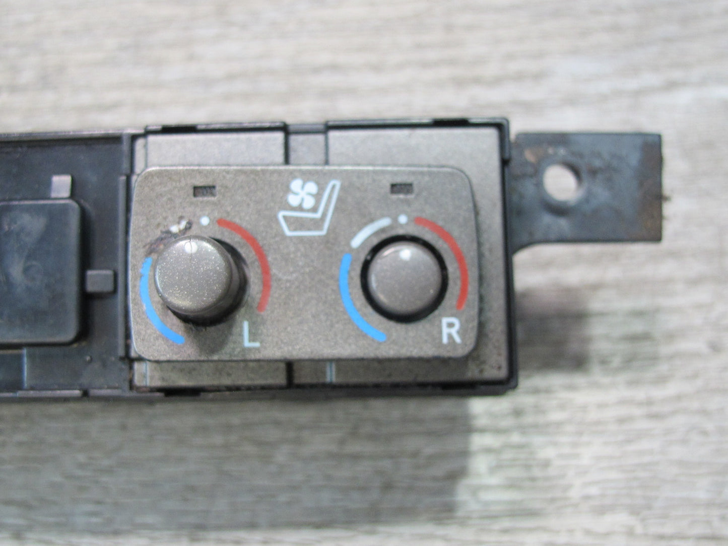 01-06 Lexus UCF30L LS430 Trac OFF Sunshade Heated Vent Seat Switch Panel OEM