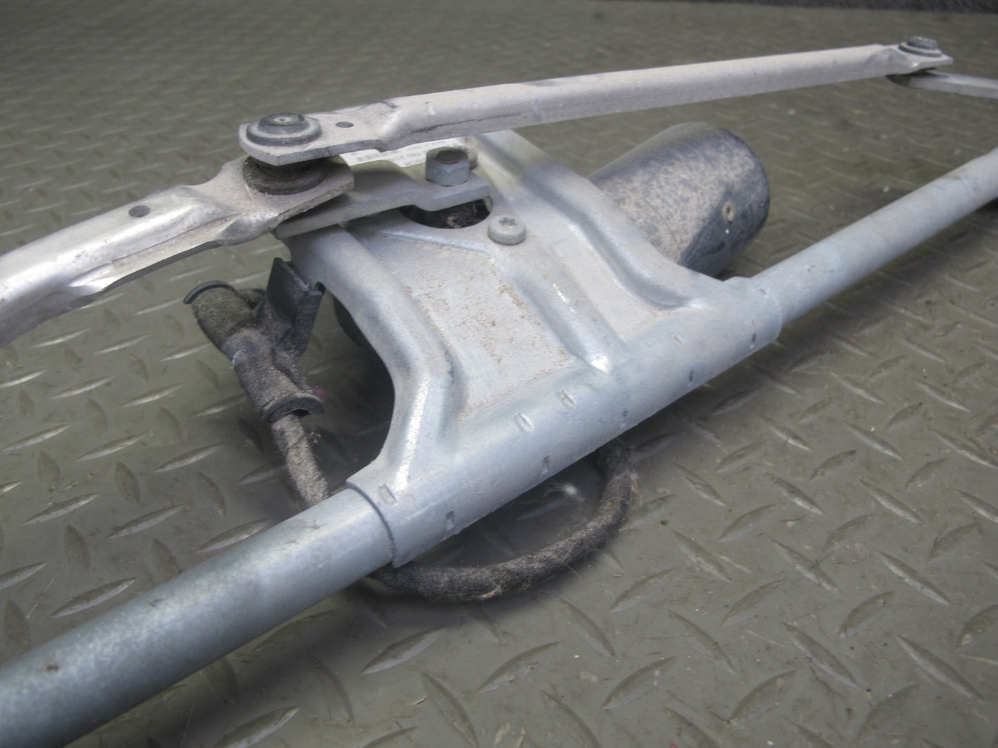 2005-2012 Porsche 911 997 Boxster Windshield Wiper Transmission  Linkage w Motor