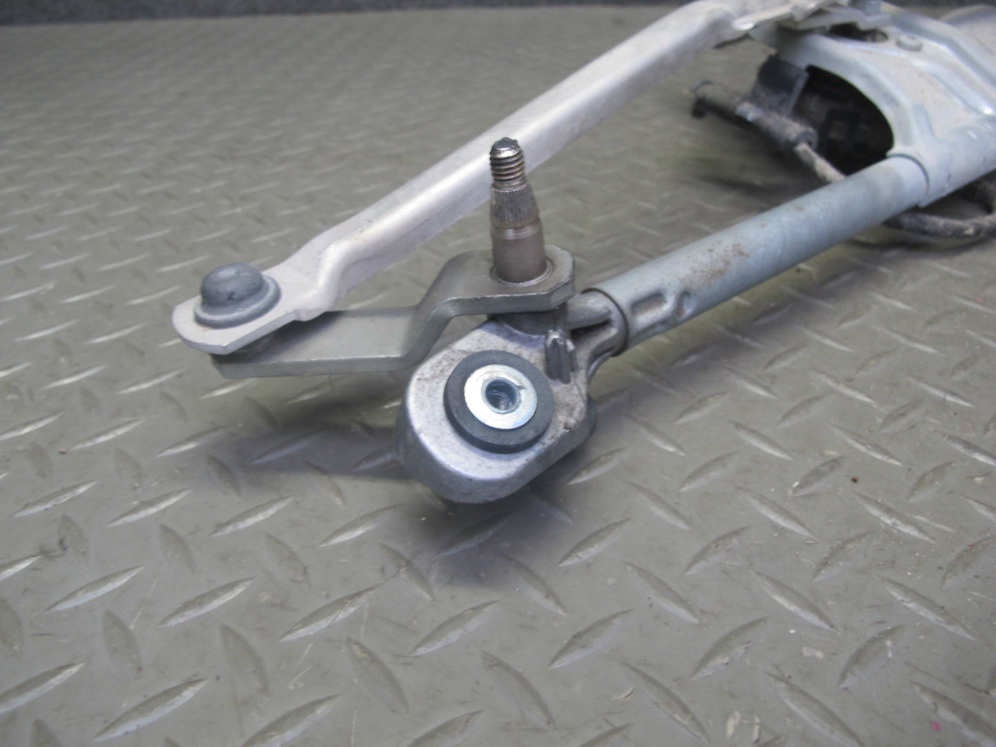 2005-2012 Porsche 911 997 Boxster Windshield Wiper Transmission  Linkage w Motor