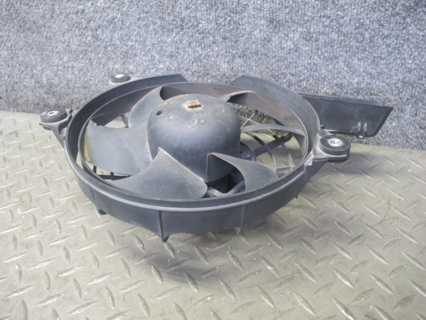 2005-2008 Porsche 911 997 3.6L 3.8L Engine Cooling Fan Motor Shroud 99762404600