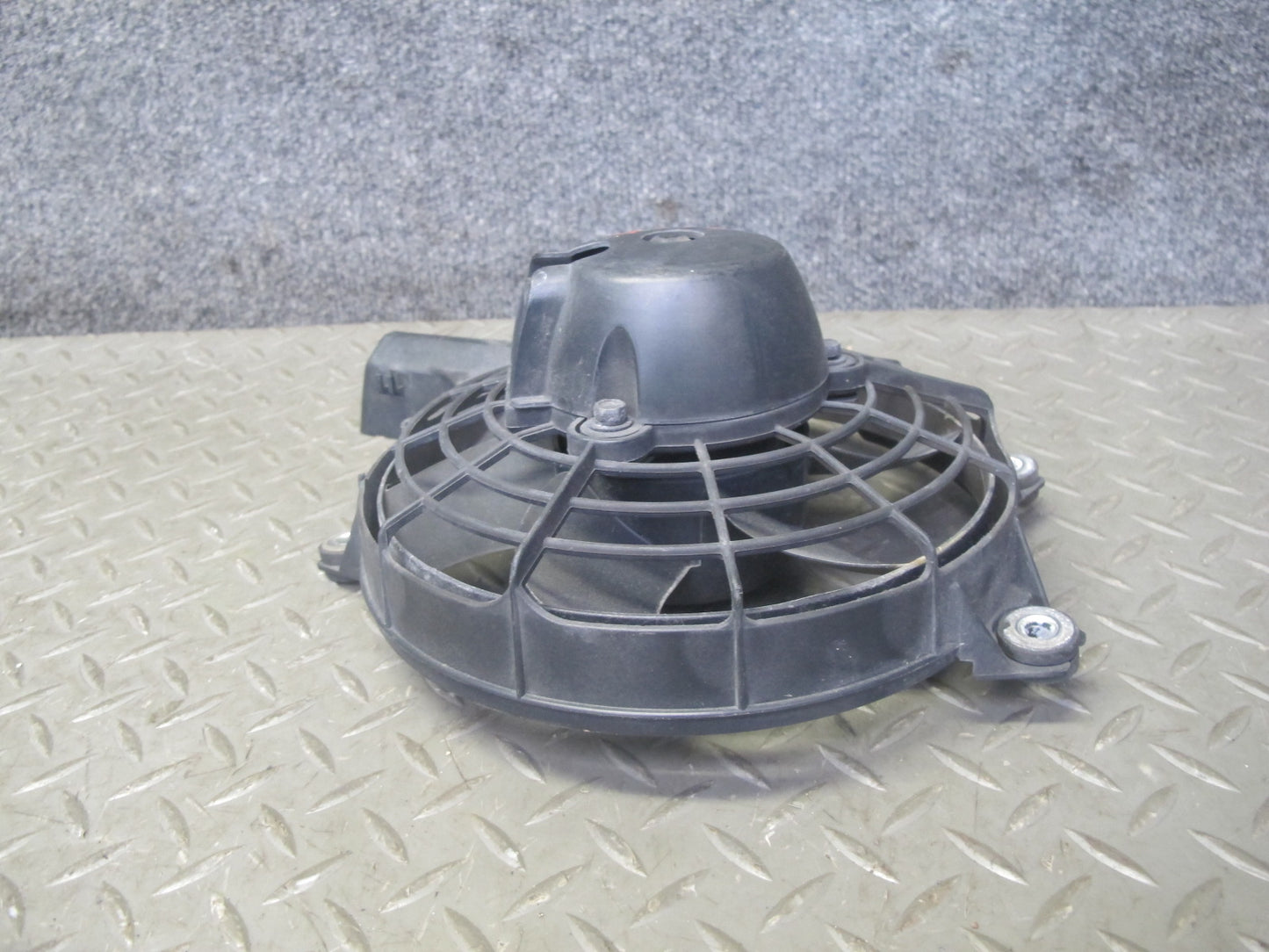2005-2008 Porsche 911 997 3.6L 3.8L Engine Cooling Fan Motor Shroud 99762404600